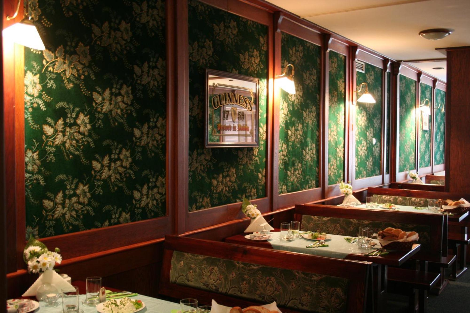 Obiekt Hotelarski Patron Варшава Екстер'єр фото